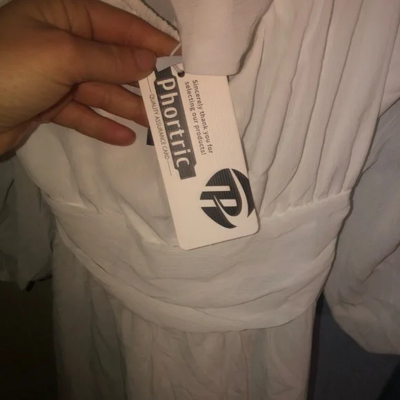 Phortric White Latern sleeve dress - Picture 7 of 7